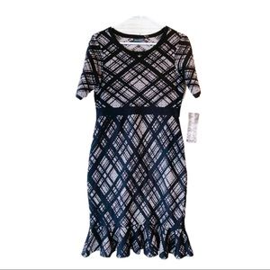 - Nina Leonard- plaid gray/black 5/$25 NEW